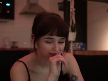 girl hernamewasdira capture image #6133702
