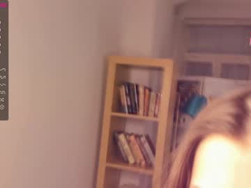 girl normafuller capture image #3906303