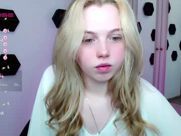 girl small_blondee capture image #4197003