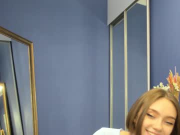 girl adelewilson__ capture image #437527