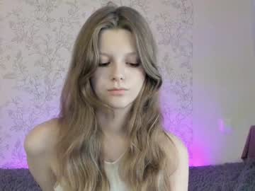 girl alainaestrada capture image #5533500