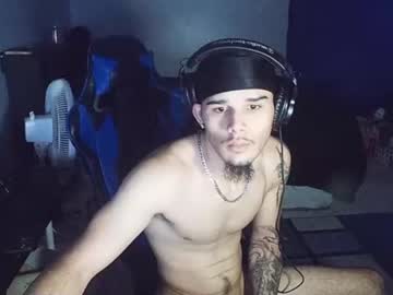 man kylewhitedgs capture image #3105575