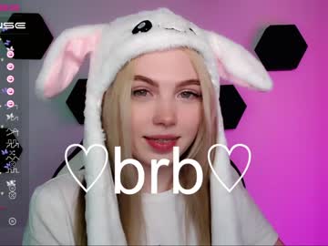 girl small_blondee capture image #4300932