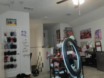 girl pr3ttyp1nkpussy capture image #2588955
