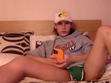 man collegeroommates03 capture image #3598631
