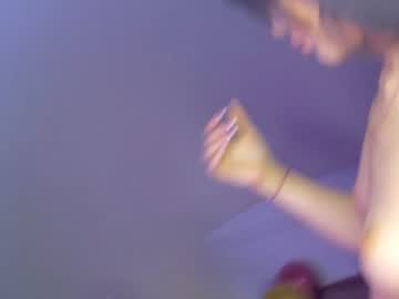 girl lean_lie capture image #3679519