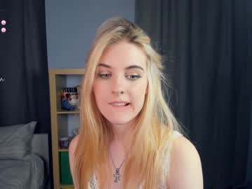 girl slow_kiss capture image #6221539