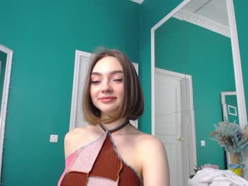 girl adelewilson__ capture image #1190720