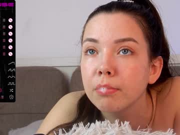 girl shycinderella capture image #4035124