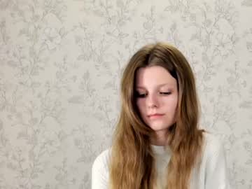 girl alainaestrada capture image #5475836