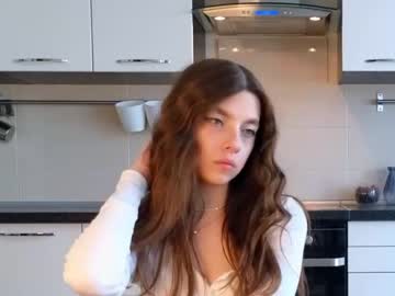 girl philomenagallant capture image #6934082