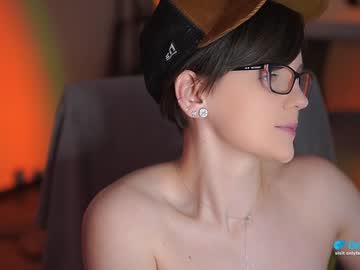 girl tiffanyriox capture image #6063033