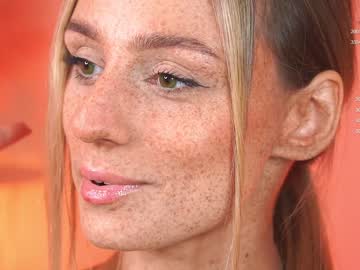 girl artease capture image #5894809