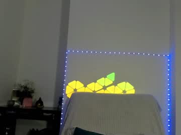 girl hotfallingdevil capture image #3658292