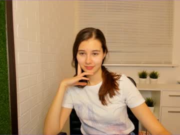 girl carolineprise capture image #645143