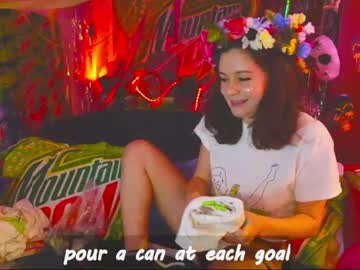girl internet_famous capture image #363111
