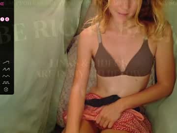 girl its_lily capture image #13970
