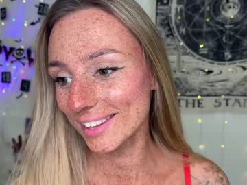 girl artease capture image #5556576