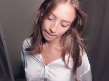 girl wave_of_happy_ capture image #5425576