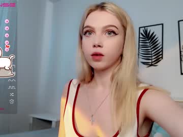 girl small_blondee capture image #3578847