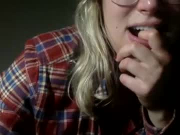 girl sweetsawyer capture image #2496867
