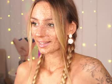 girl artease capture image #5499061