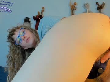 girl sistinehashands capture image #1258047