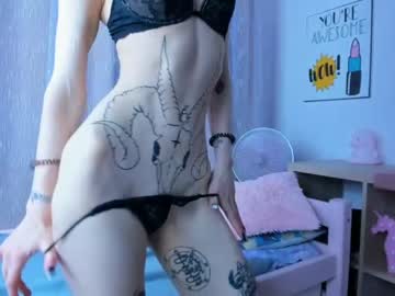girl erika__lodge capture image #2226724