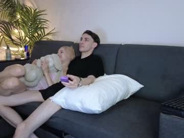 couple maybe_threesome_ capture image #4770968