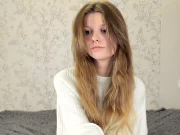 girl alainaestrada capture image #5475454