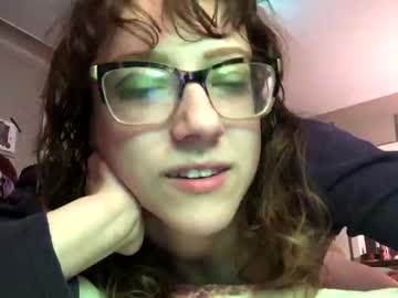 girl katiecruelty capture image #3156303
