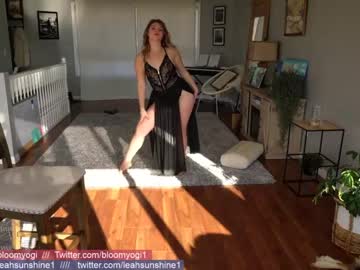 girl bloomyogi capture image #1259085
