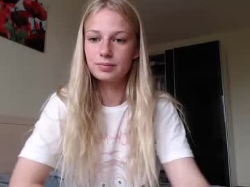 girl magic_couple13 capture image #2196598