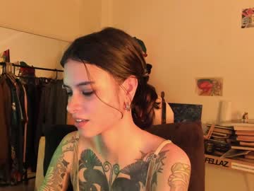 girl alone_together_ capture image #5875649