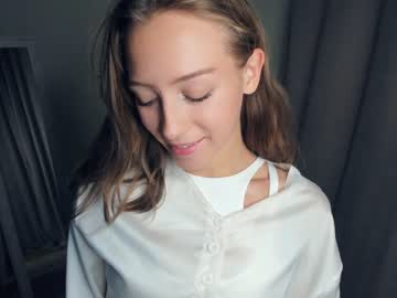 girl wave_of_happy_ capture image #5633591