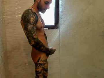 man c_o_n_q_u_e_r capture image #4743929