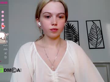 girl small_blondee capture image #3344518