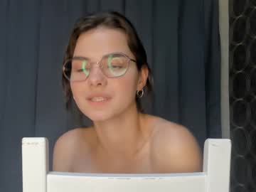 girl laurawhitea capture image #5320649