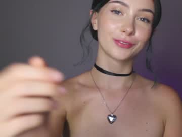 girl supremeraven capture image #3974200