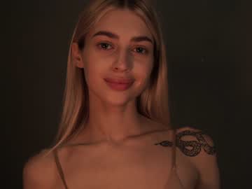 girl cuteelsa_ capture image #4846456