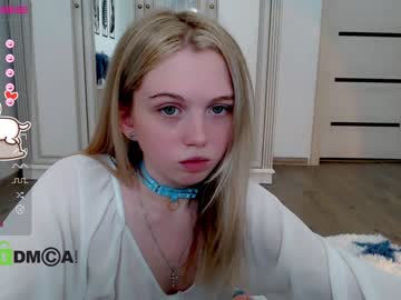 girl small_blondee capture image #3343224