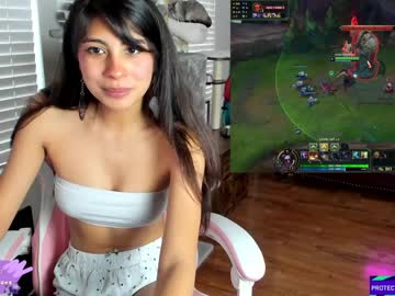 girl violetttflowers capture image #6161777