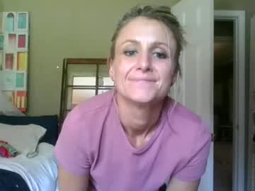 girl iloveslots capture image #1831307