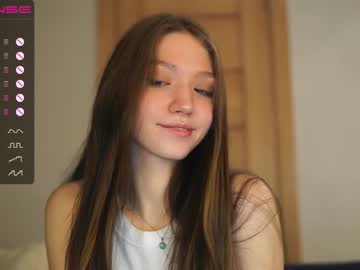 girl angels_kiss capture image #3365833