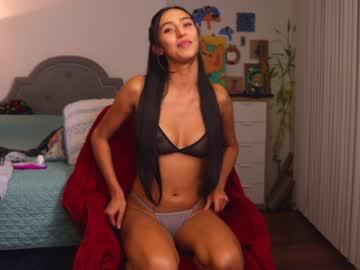 girl kissingfaces capture image #318627