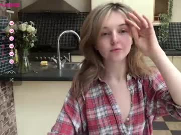 girl lucydelovely capture image #3987689