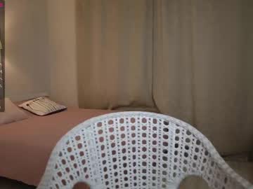 girl _guesswhat_ capture image #1119338