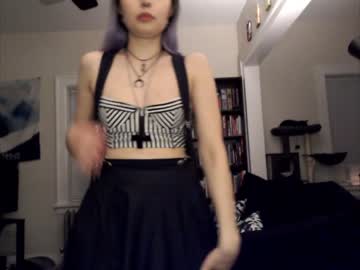 girl runacrow capture image #4421384