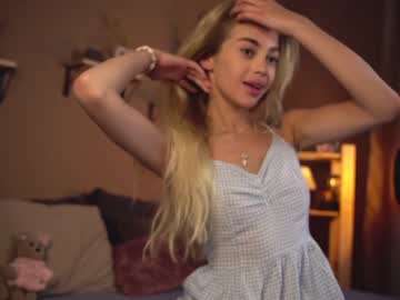 girl cuteelsa_ capture image #5641860