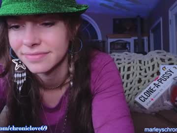 girl chroniclove capture image #4385742